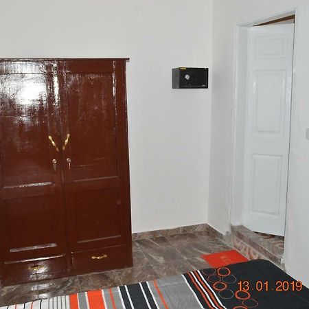 Sukuta Nema Guest House 班珠尔 外观 照片