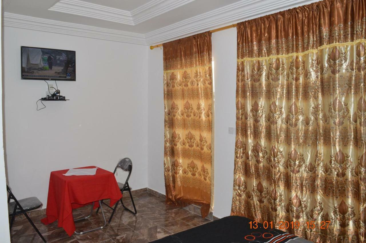 Sukuta Nema Guest House 班珠尔 外观 照片