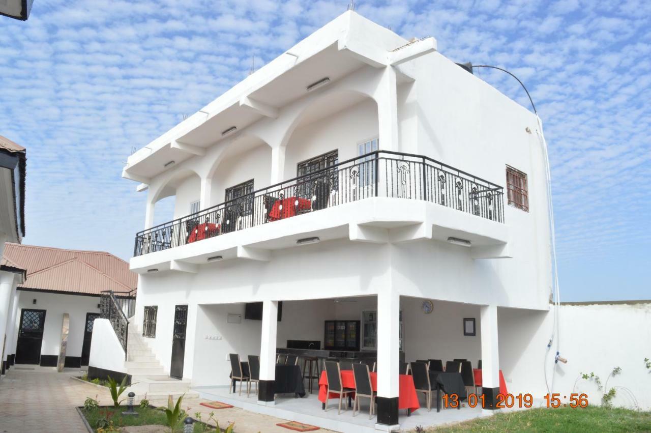 Sukuta Nema Guest House 班珠尔 外观 照片