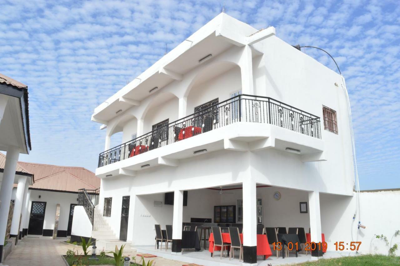 Sukuta Nema Guest House 班珠尔 外观 照片