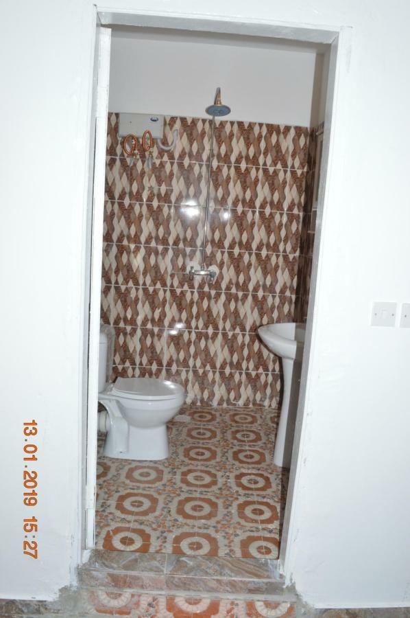Sukuta Nema Guest House 班珠尔 外观 照片